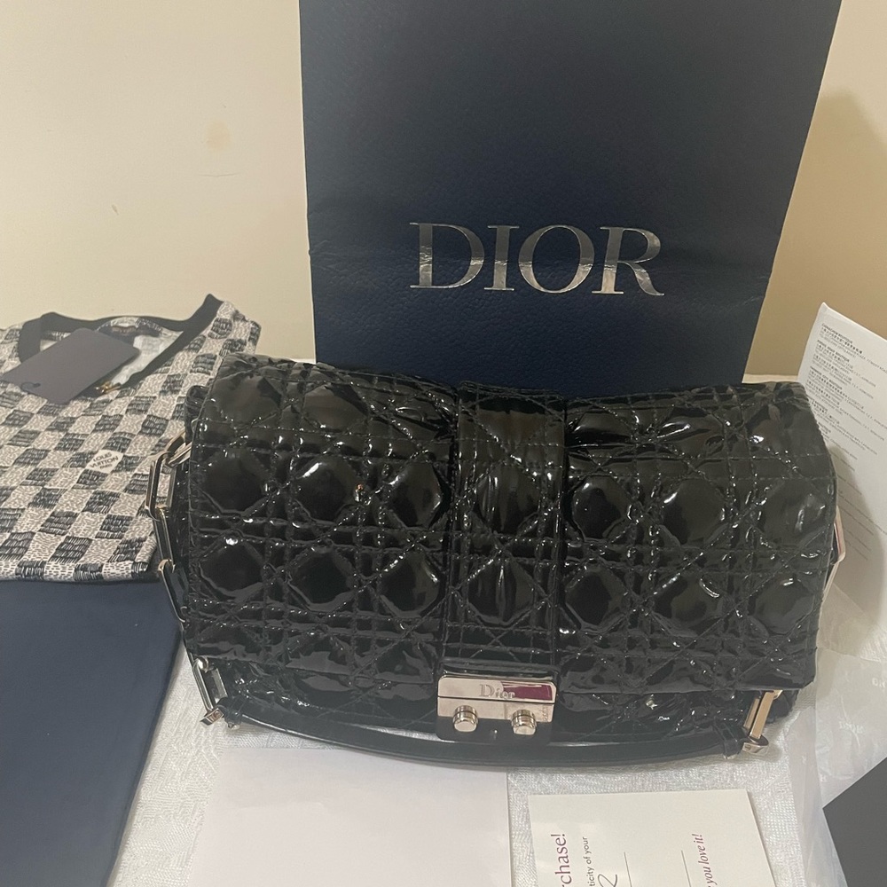 Gorgeous Dior black contemporary style medium bag